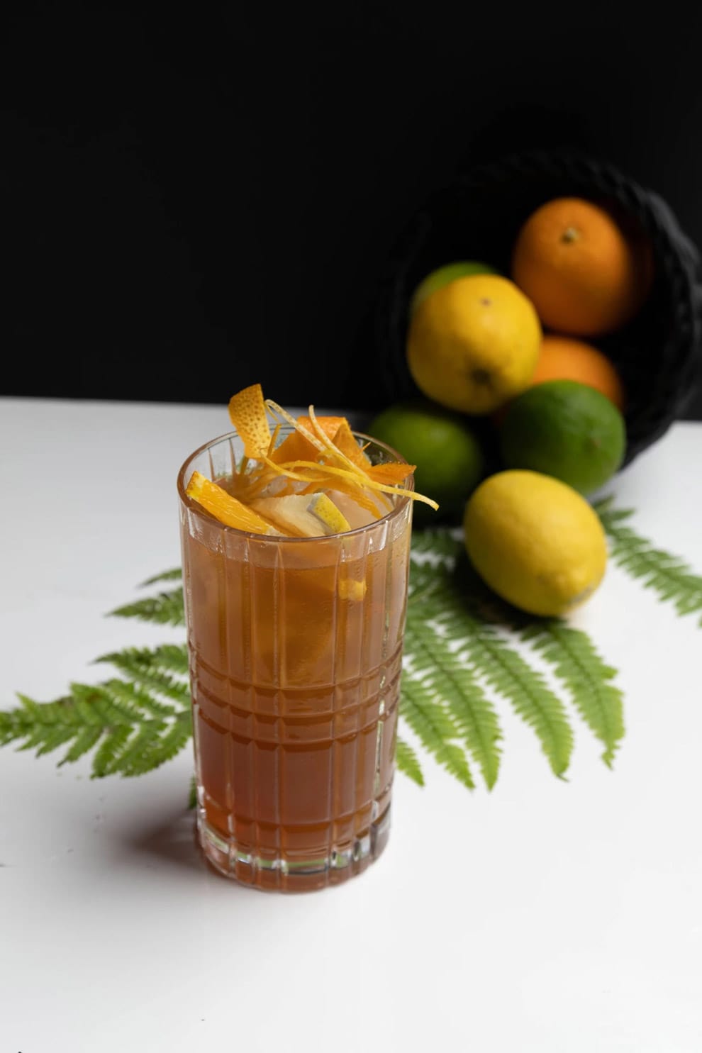 Cocktail mit Orangenscheiben
